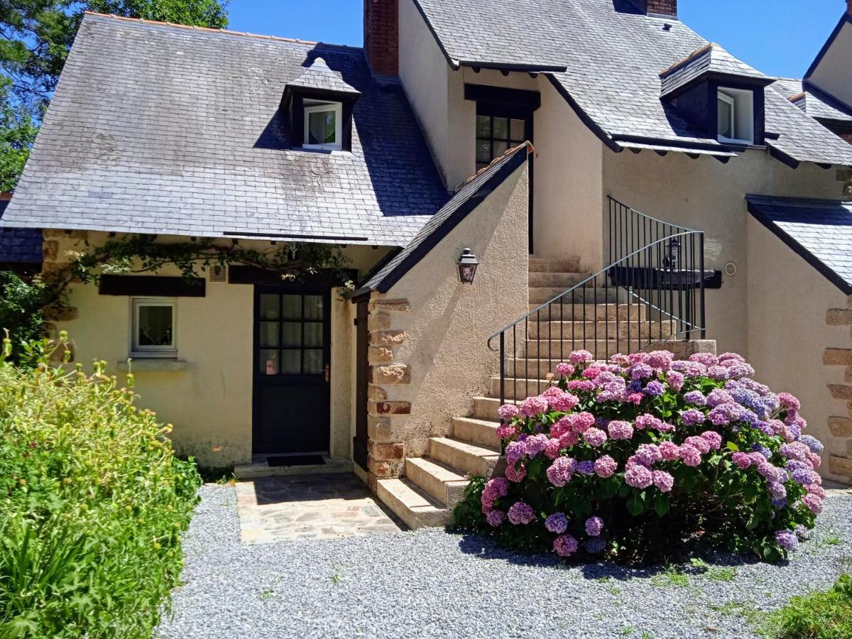 Cottage Sur Le Domaine Du Golf De La Bretesche Missillac Exterior photo